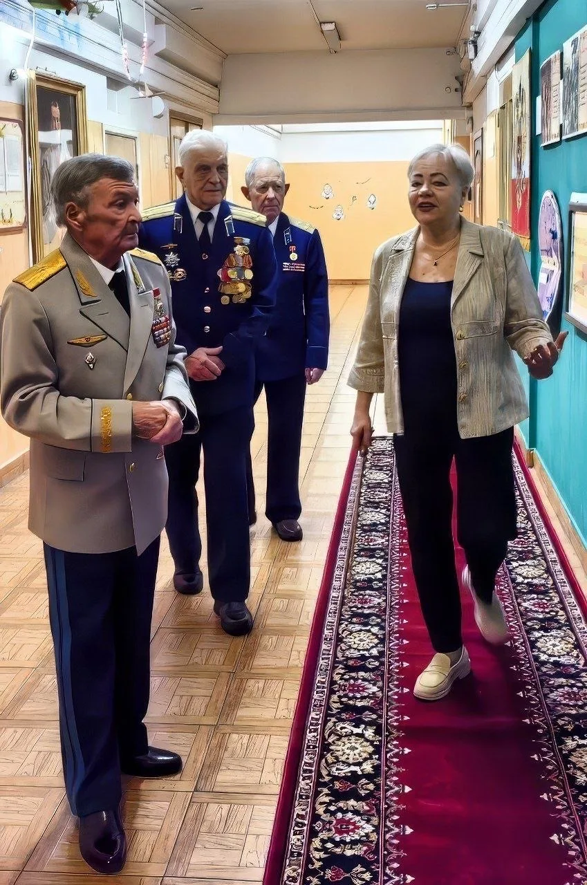 Группа ветеранов ВВС Московского военного округа посетила Кадетскую школу и музей «Сыны Отечества» -