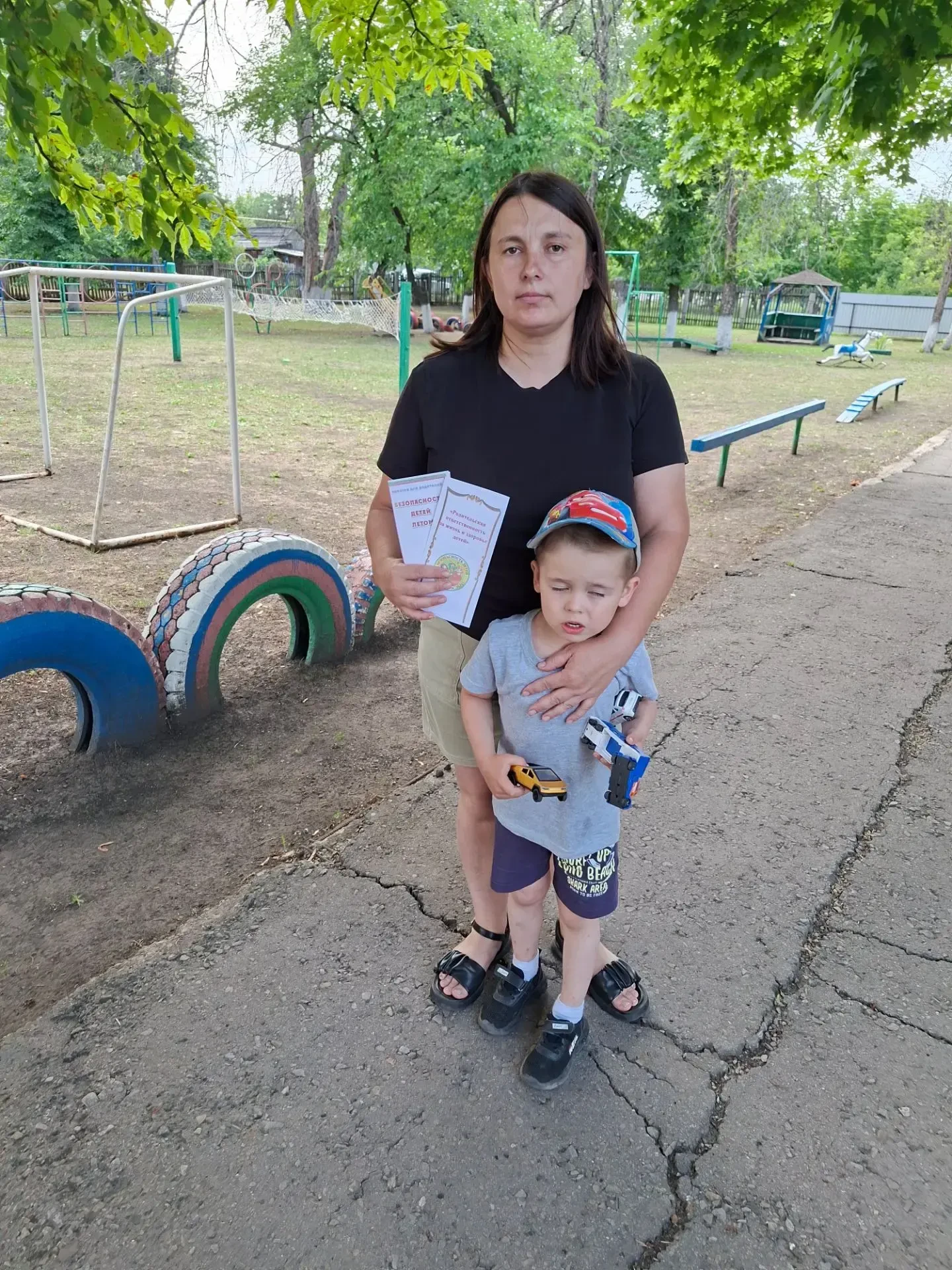 В разновозрастной группе провели работу с родителями на тему: "Семейные традиции"