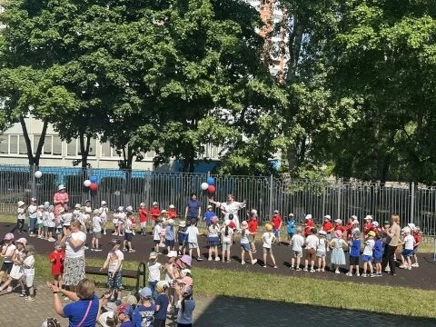 🇷🇺 С любовью к Родине!

В преддверии главного праздника страны в дошкольном отделении МОУ школы № 