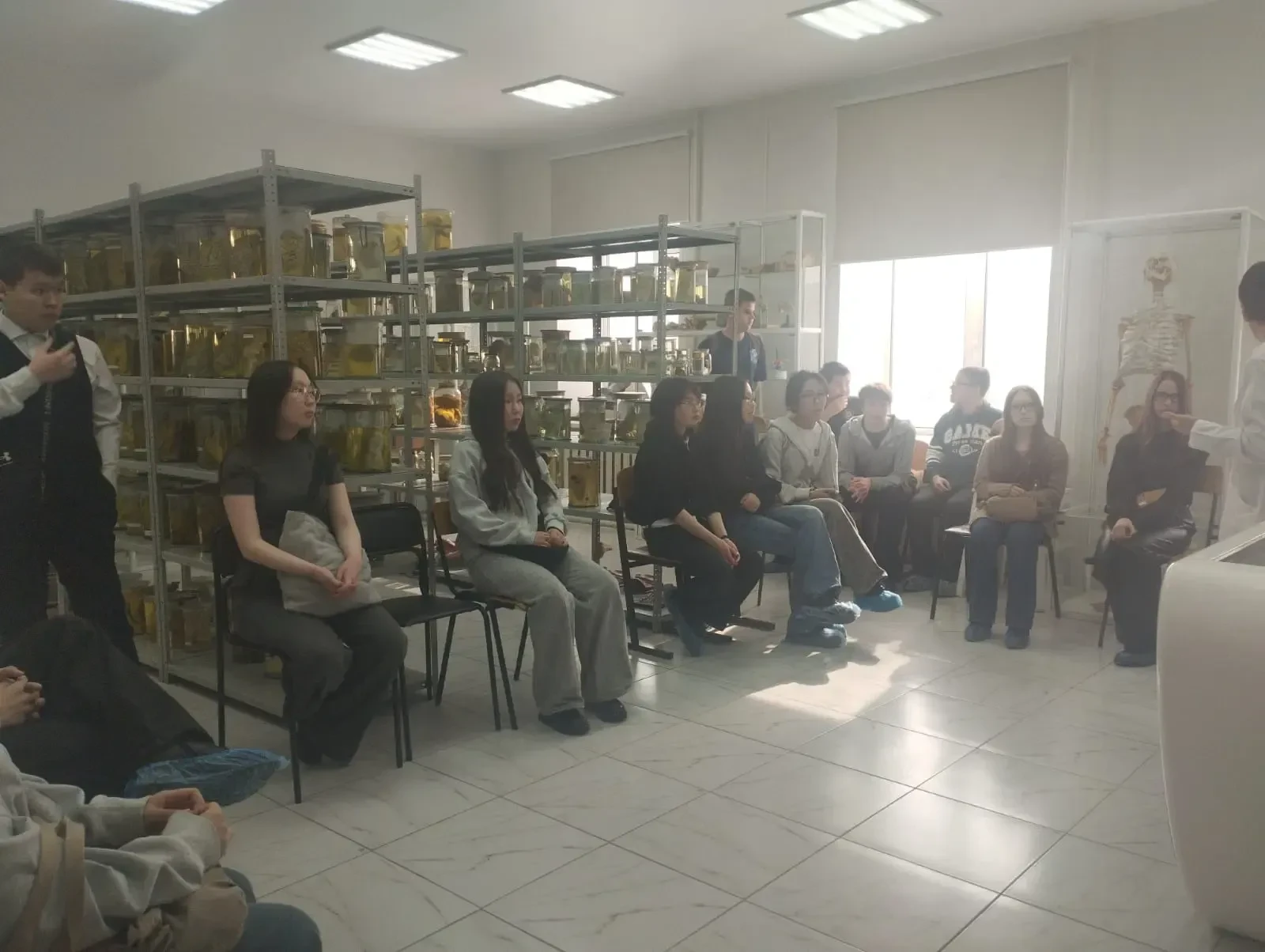 📌Сегодня, 4 апреля, учащиеся 9 и 11 классов, которые выбрали для сдачи  предмета по выбору "биологию