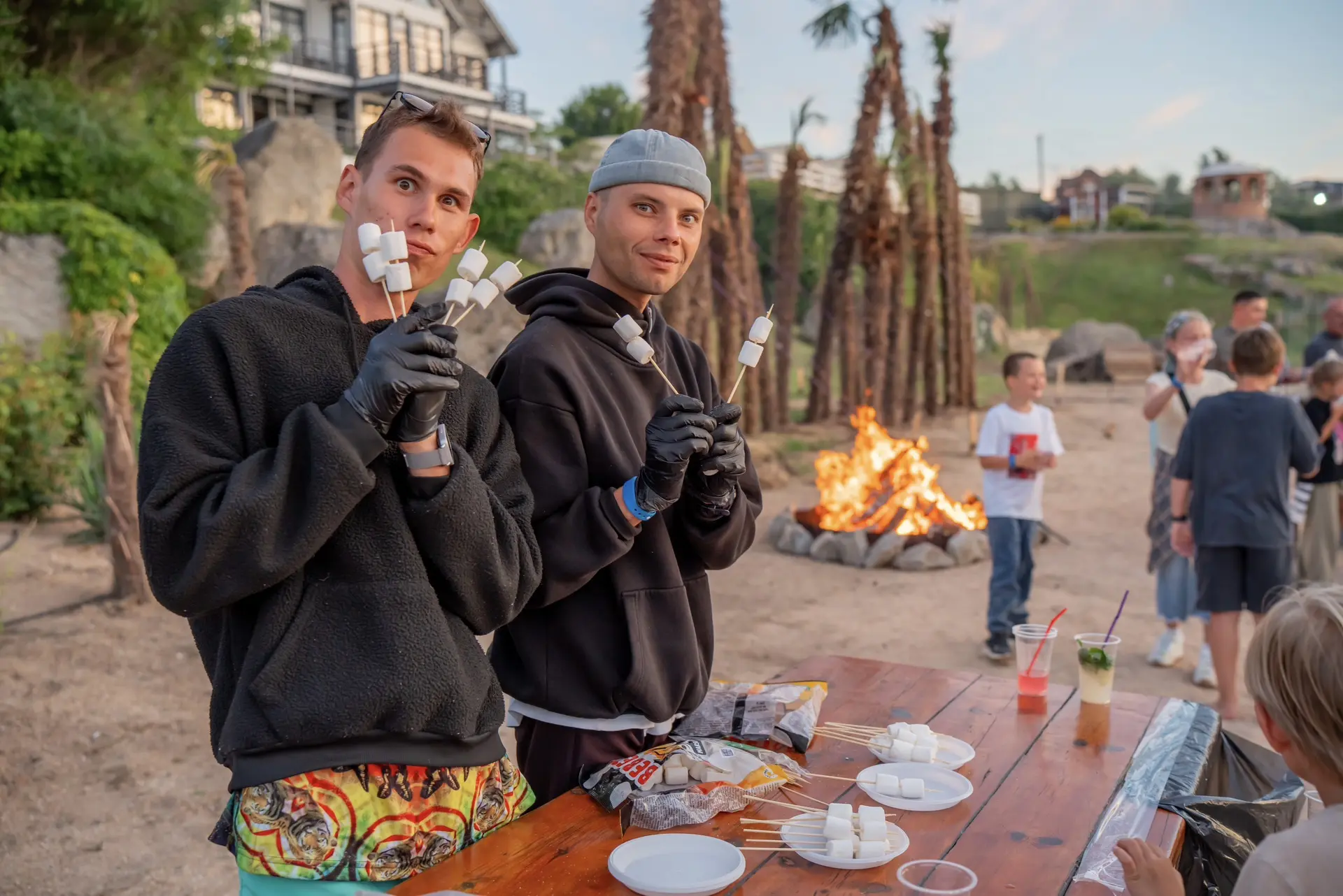 Ярко и вкусно завершили Афро Фест в Riga Village Resort🔥 

Фото сделаны вечером, 19 июня на нашем п