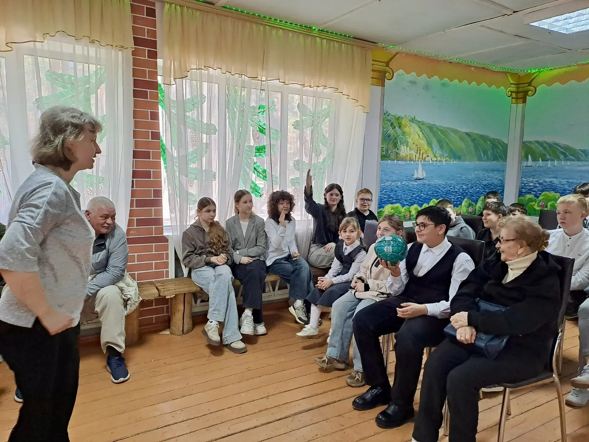 На весенних каникулах в парке им. Уральских добровольцев для подростков, молодёжи и их ...