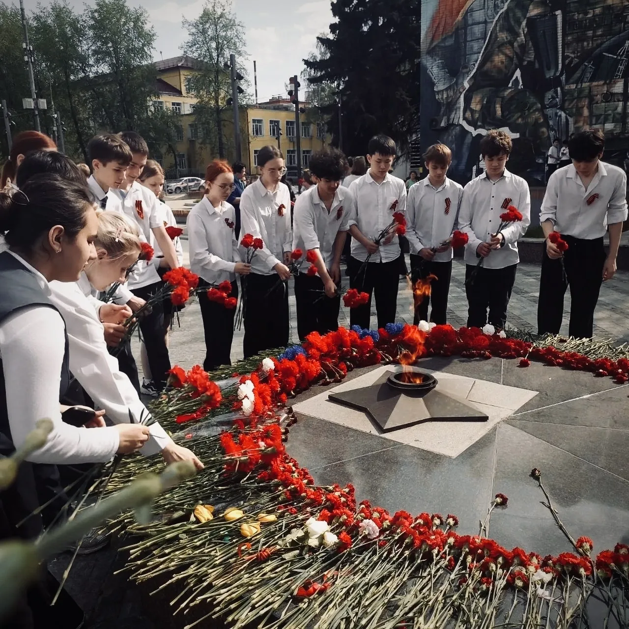 🌸 Живые цветы — живой памяти.
