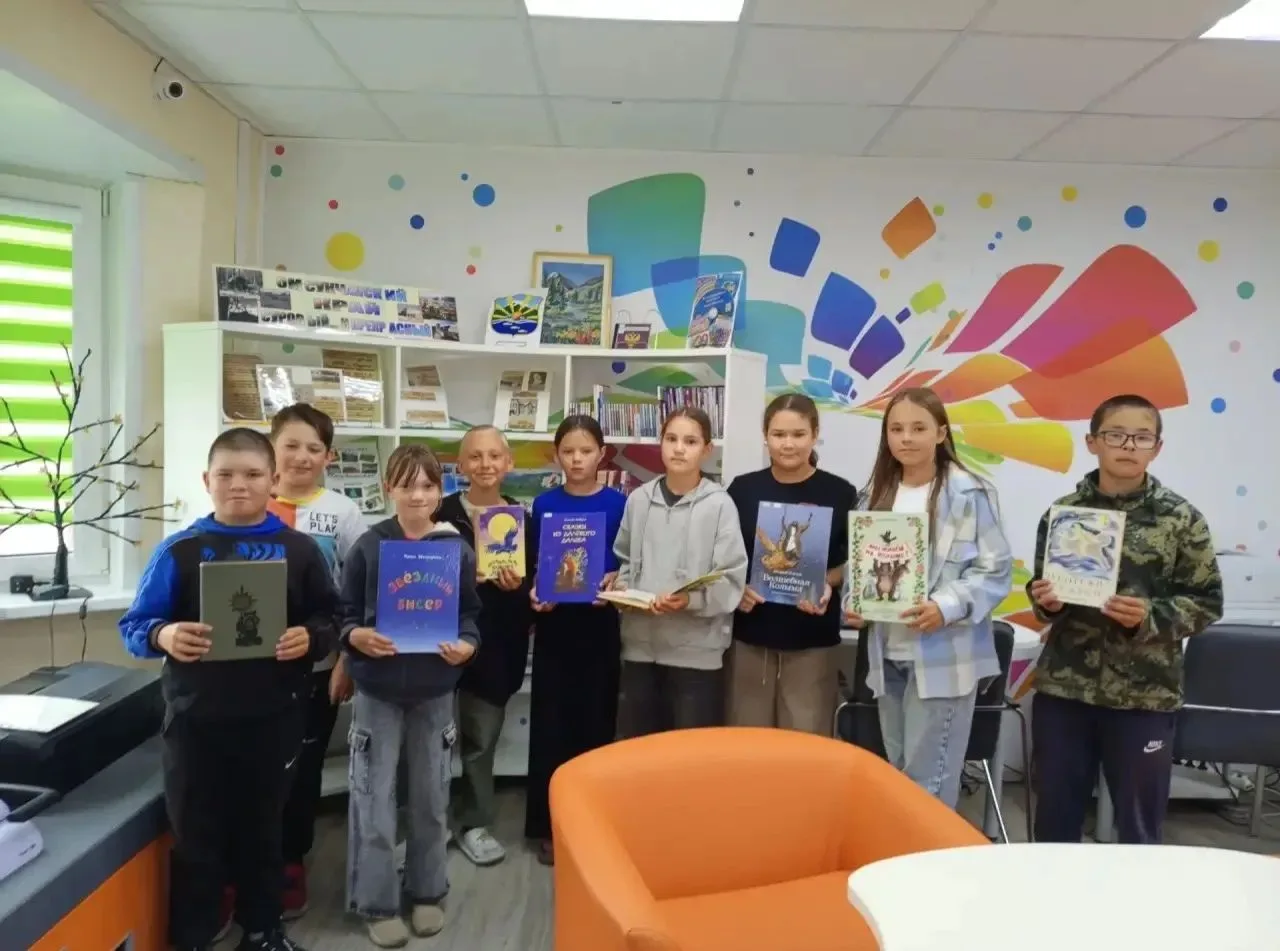 📚 Наши ребята открыли для себя мир фольклора народов России! В модельной библиотеке дл...