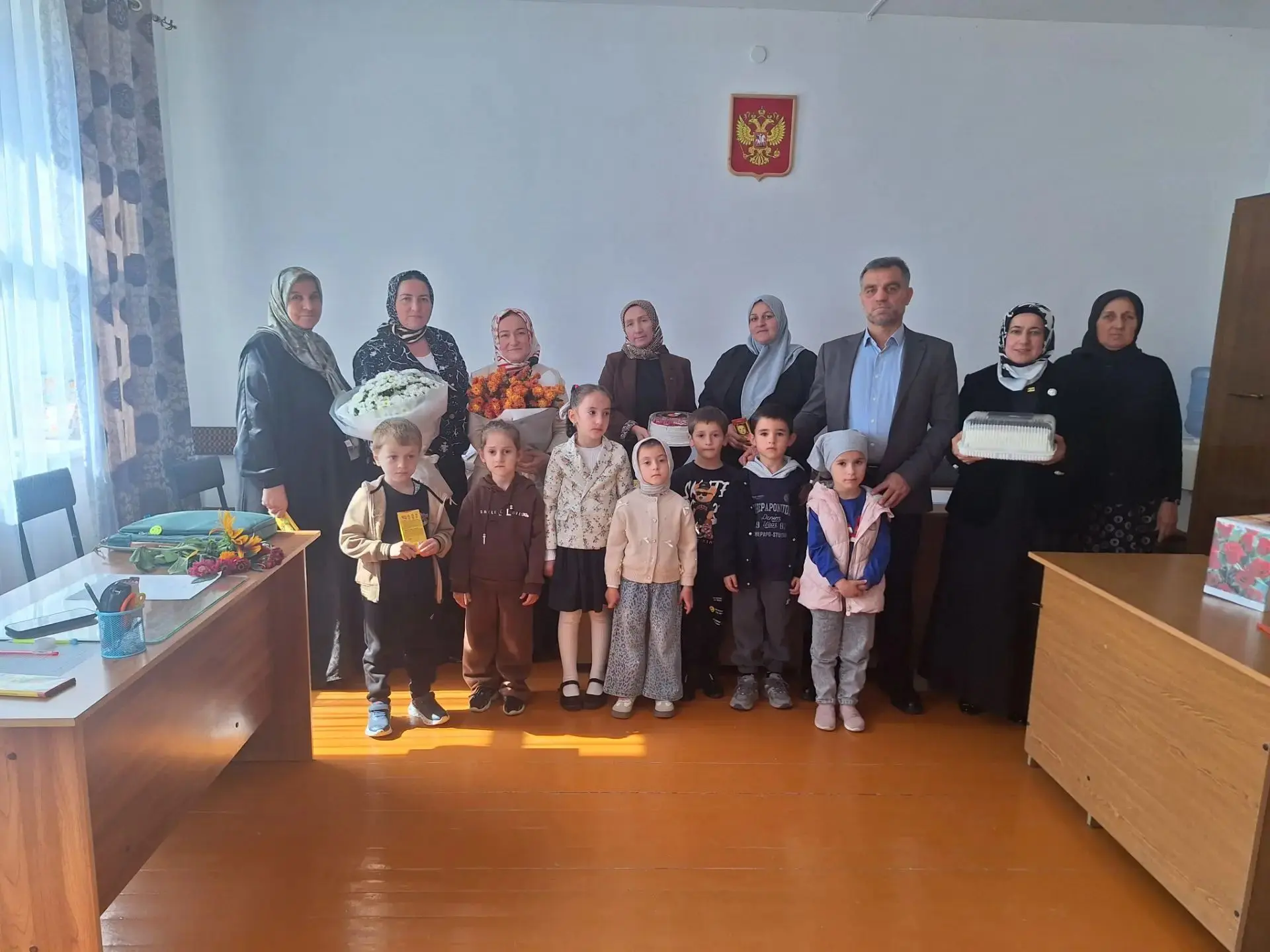 Дорогие учителя, поздравляем вас с Днем учителя! Наши воспитанники пришли сегодня с дет...