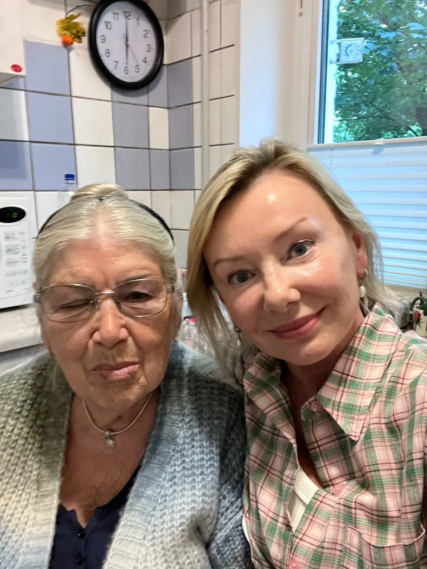 Девочки, спасибо вам за такой теплый прием Альфиры Хаметовны ❤️

Без переживаний, конечно, никуда 😅
