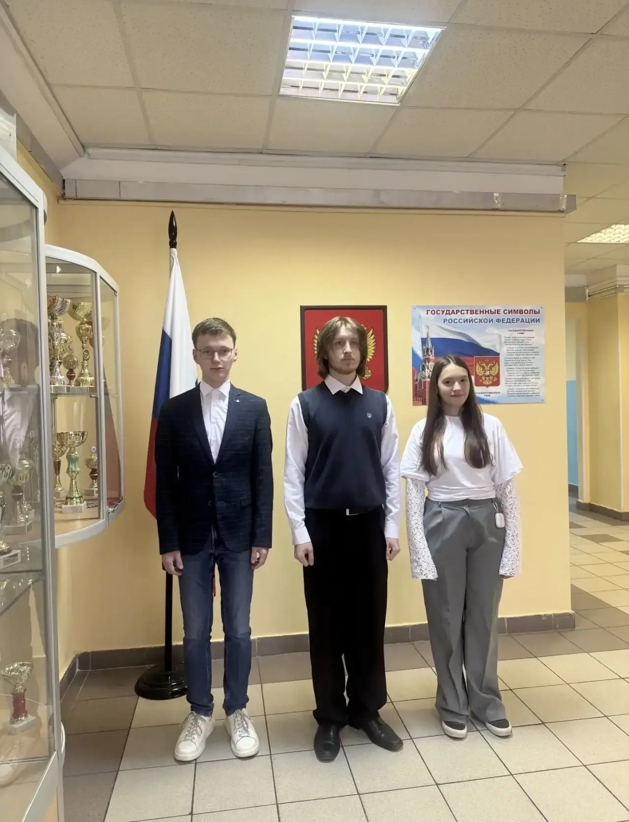 💢 Торжественный понедельник  Друзья! Сегодня понедельник, а это значит, что учебный день в нашей шко
