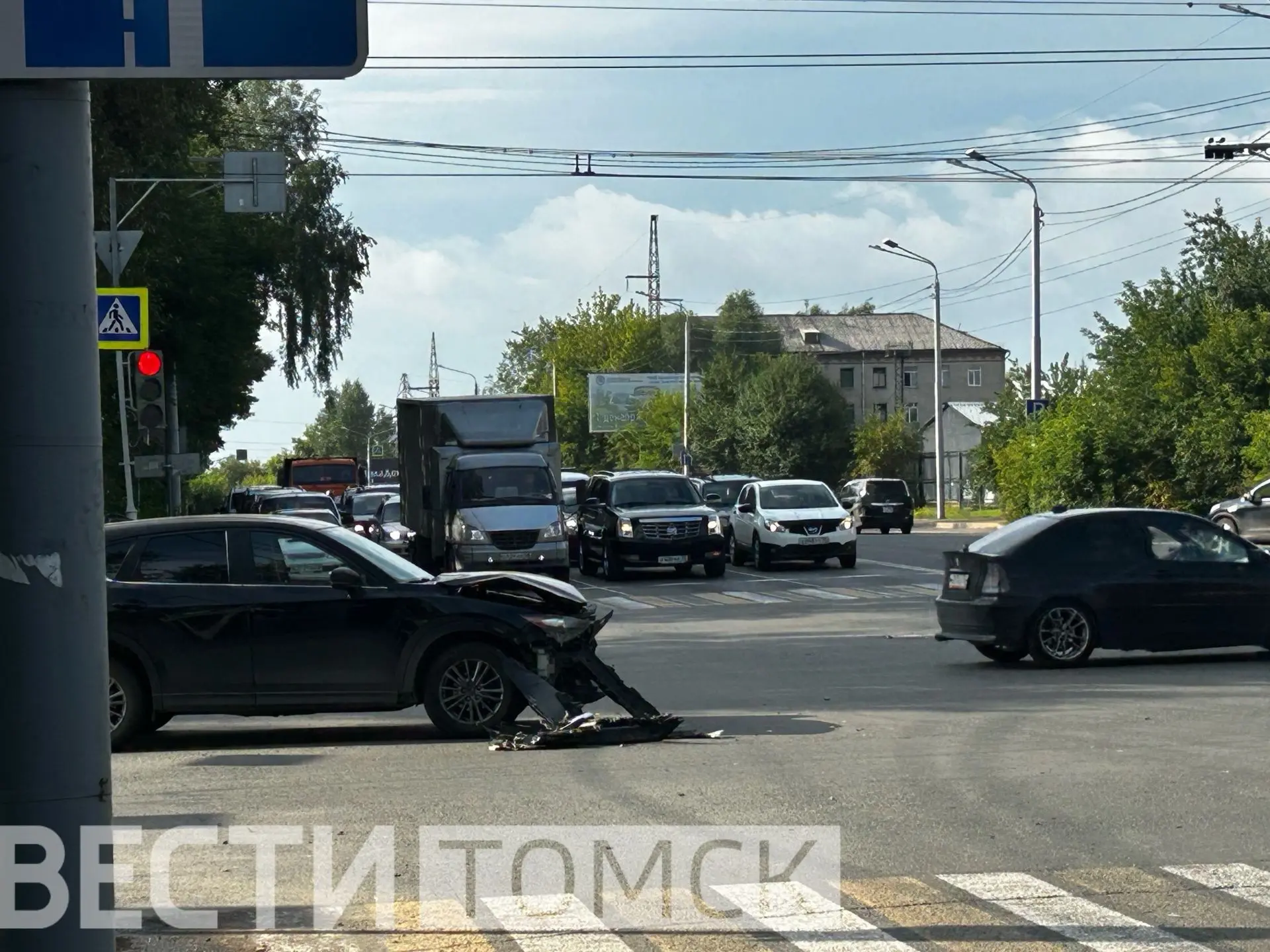 ДТП на перекрестке парализовало улицы Яковлева и Пушкина в Томске

В Томске вечером 28 июля произошл
