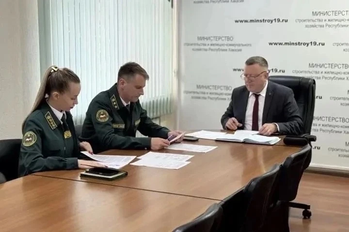 БОГРАДСКИЙ РАЙОН В «КРАСНОЙ ЗОНЕ»

Боградский район остаётся среди немногих территорий Хакасии, где 