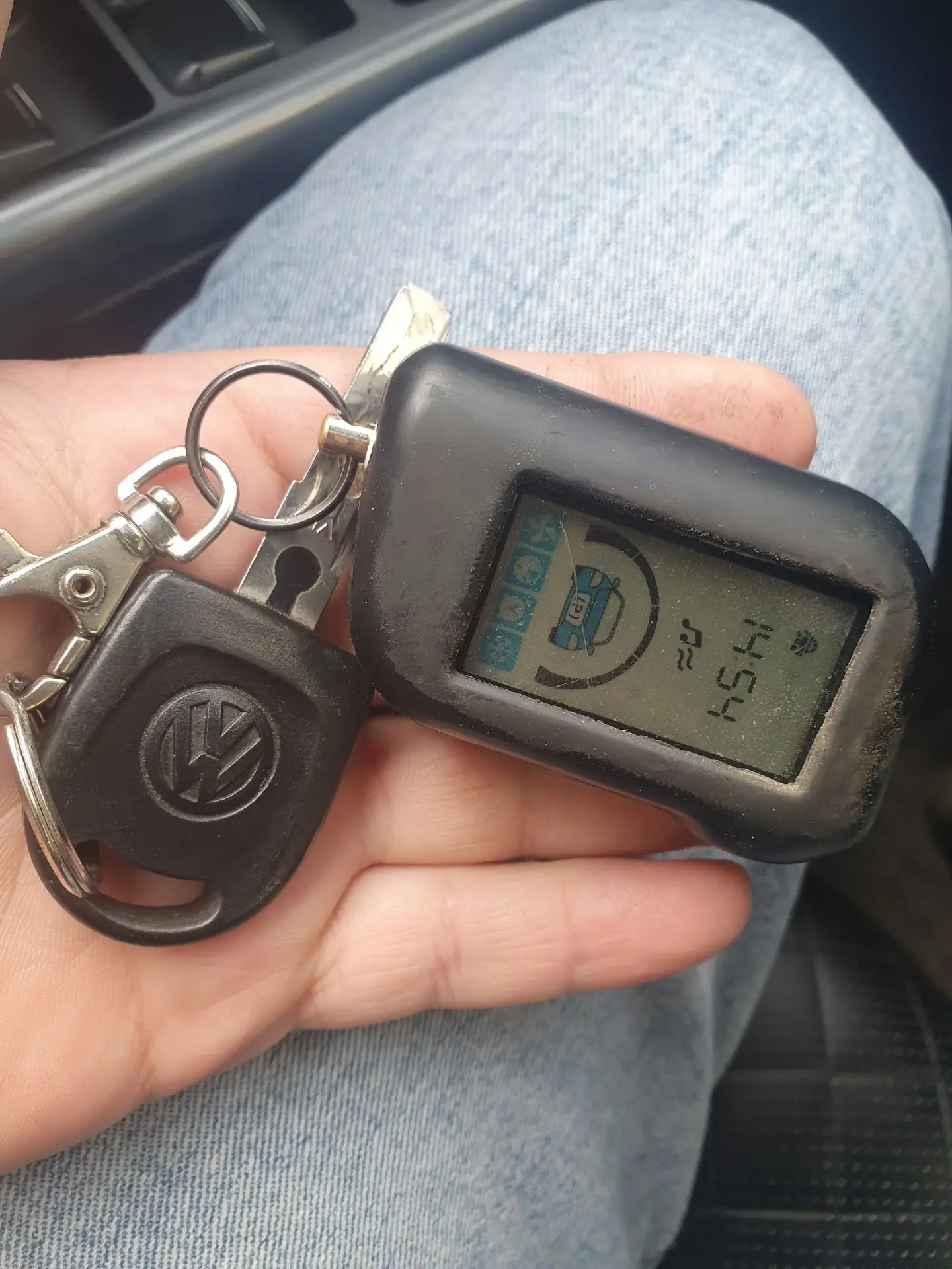 Кто потерял?89969264897.анонимно пожалуйста.