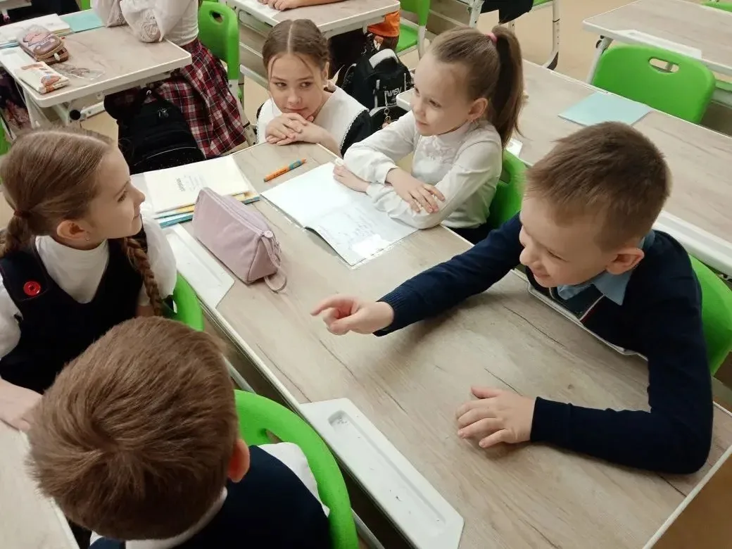 Книжный праздник в начальной школе 🎁  На прошлой неделе в нашей гимназии прошли мероприятия, приуроч