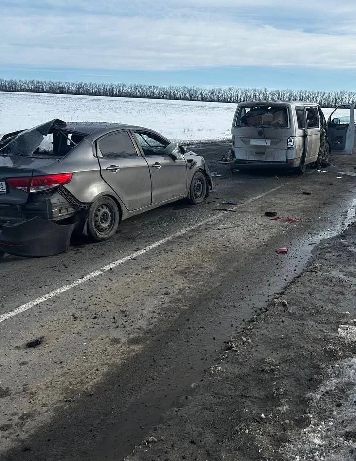 Сегодня вечером беспилотник ВСУ атаковал два гражданских автомобиля в Марковском муници...