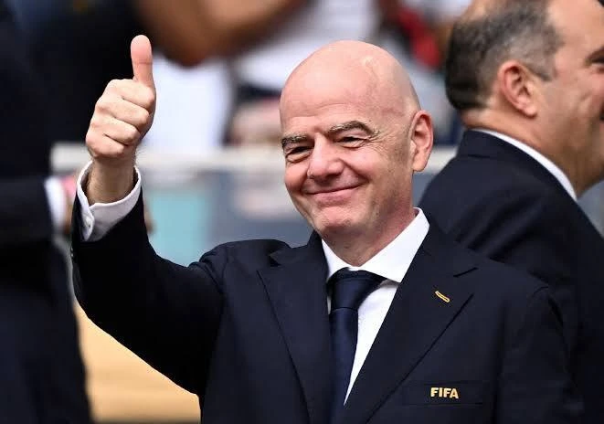 ФИФА впервые заработает рекордные $15 млрд на ЧМ-2026

Как пишет The Guardian, всё дело в билетных с