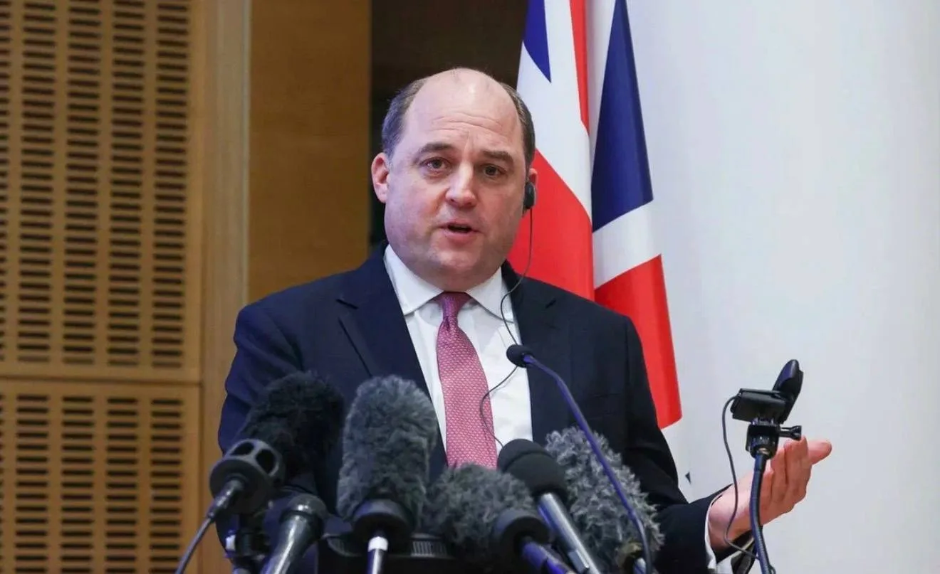 Экс-министр обороны Британии  Бен Уоллес заявил, что пора сбивать российские БПЛА над т...