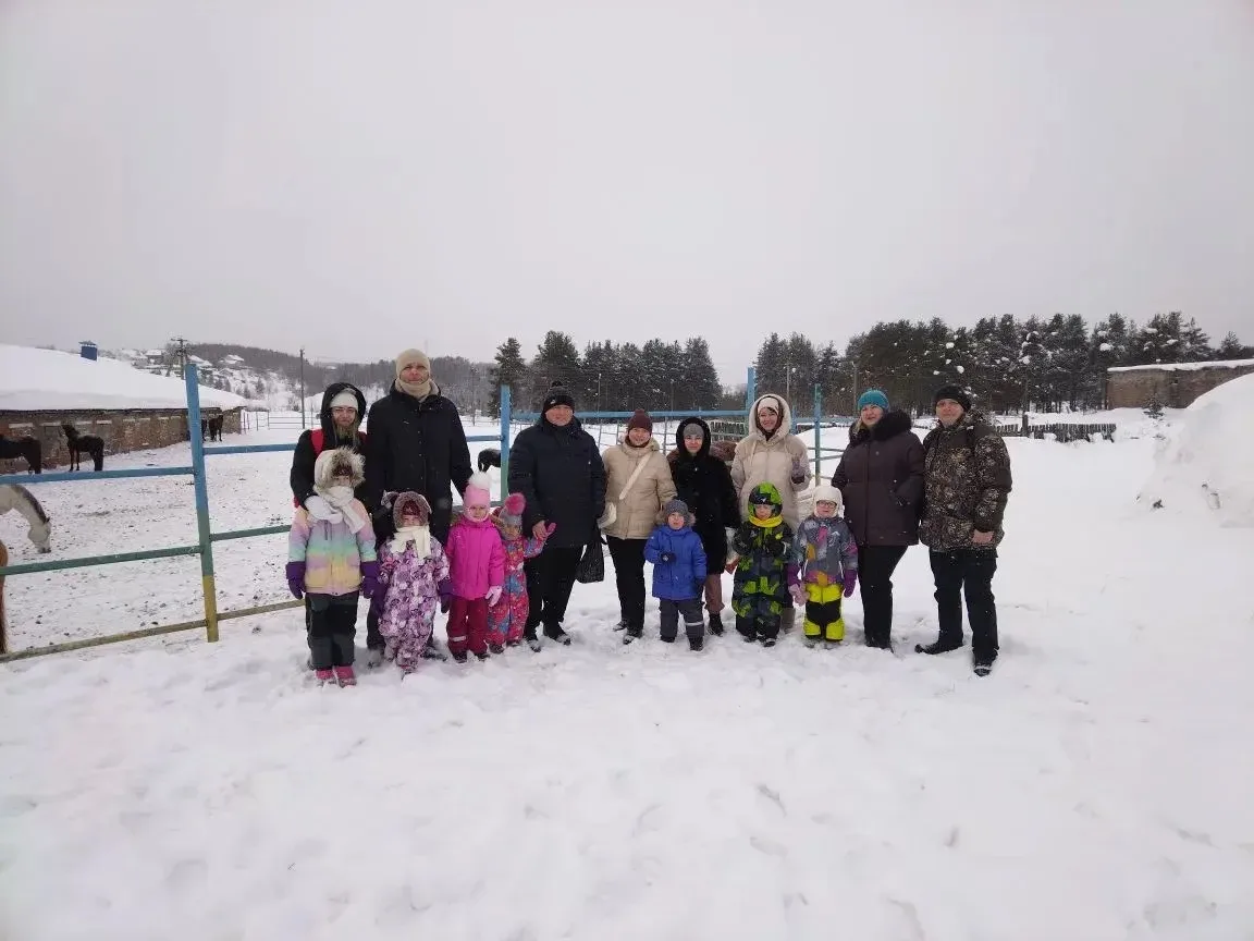 Дети средней группы № 4  вместе с родителями и воспитателем встретили начало весны по‑о...