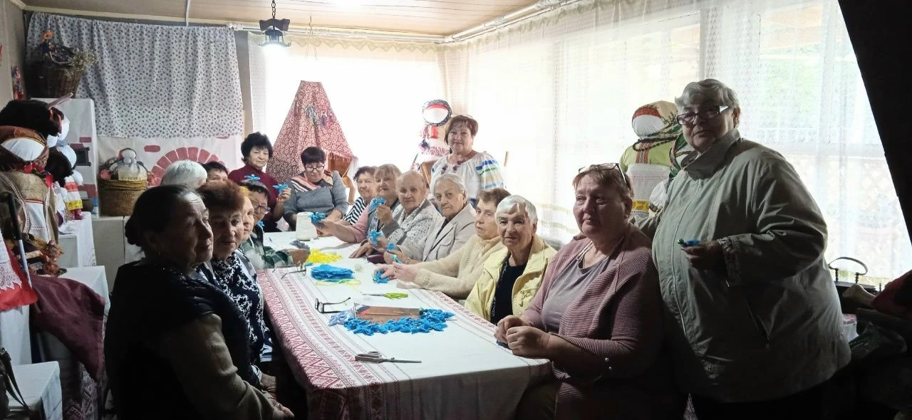 Благотворительный мастер-класс «Ангел у каждого свой»  и Акция «Посылка для солдата».