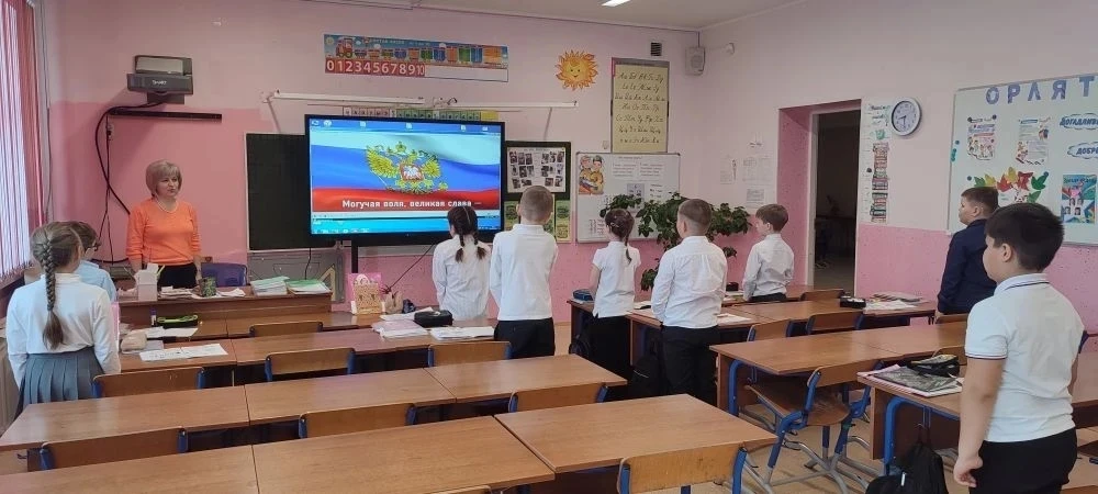 ‎ЦИФРОВОЙ ЩИТ: твоя личная кибербезопасность ‎ ‎Мы живем в онлайне: общаемся, делаем покупки, работа
