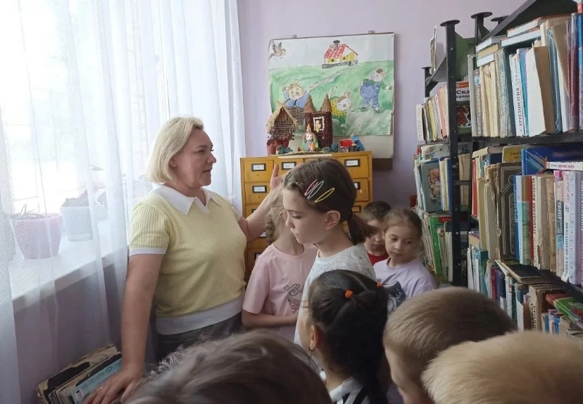 День одиннадцатый - день книголюба.
 
В нашем лагере прошёл интересный праздник для юных читателей —