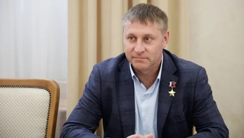 Временно исполняющий обязанности губернатора Белгородской области Александр Шуваев позд...