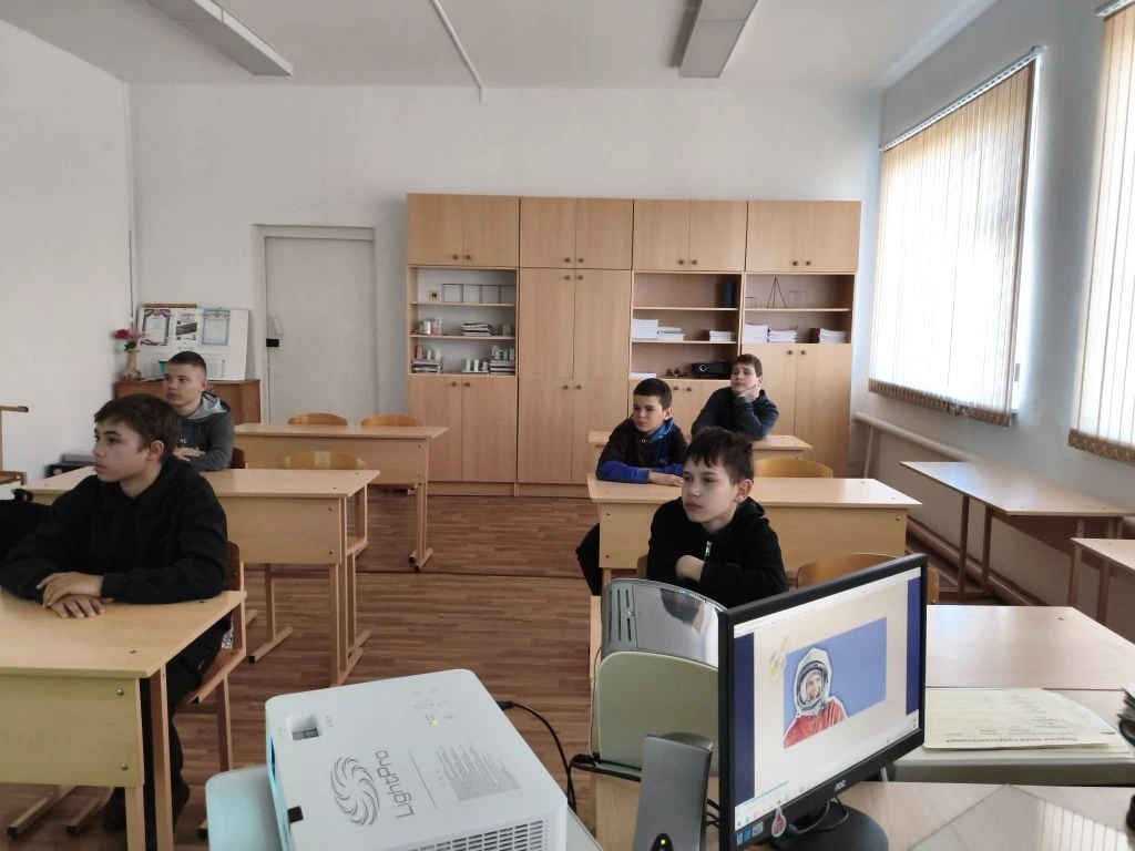 🪐6 апреля 2026 года в рамках цикла «Разговоры о важном» прошло занятие, посвящённое 65...