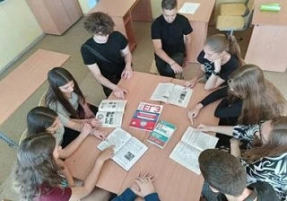 В ГБОУ «СШ № 64 Г. О. Мариуполь» в первые дни летних каникул стартовала профильная летняя смена для 