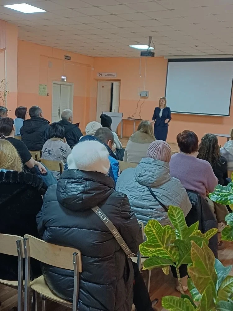 27.01.2026 в МБОУ «СОШ № 5» состоялась профориентационная встреча родителей выпускников с представит