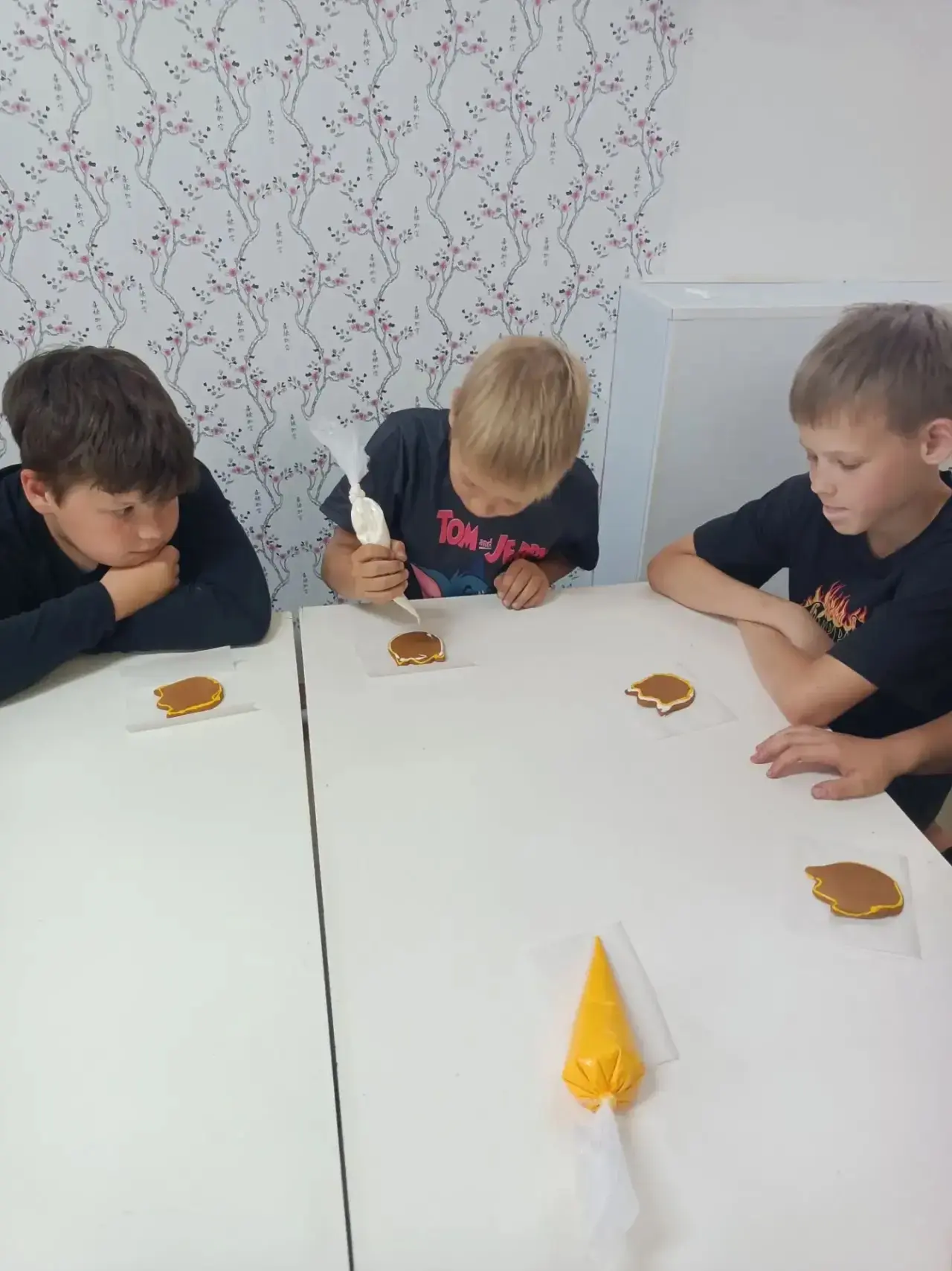 🍪🎨 ВОЛШЕБСТВО ВКУСА И ТВОРЧЕСТВА: МАСТЕР‑КЛАСС ПО РАСКРАШИВАНИЮ ПРЯНИКОВ В ЛАГЕРЕ!
 
✨Вчера в наше