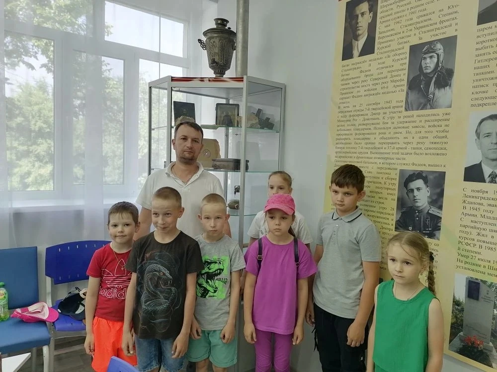 💫 В преддверии Дня России юные школьники из филиала МАОУ "ОЦ √7 с. Широкий Буерак" в  ...