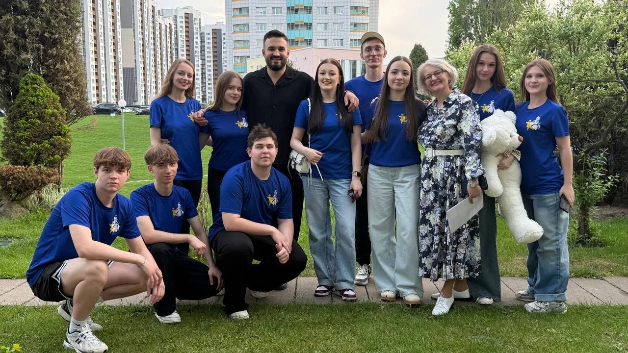 С гордостью сообщаем, что наш ученик Булут Вадим (10 «А» класс) в составе ансамбля народного танца «