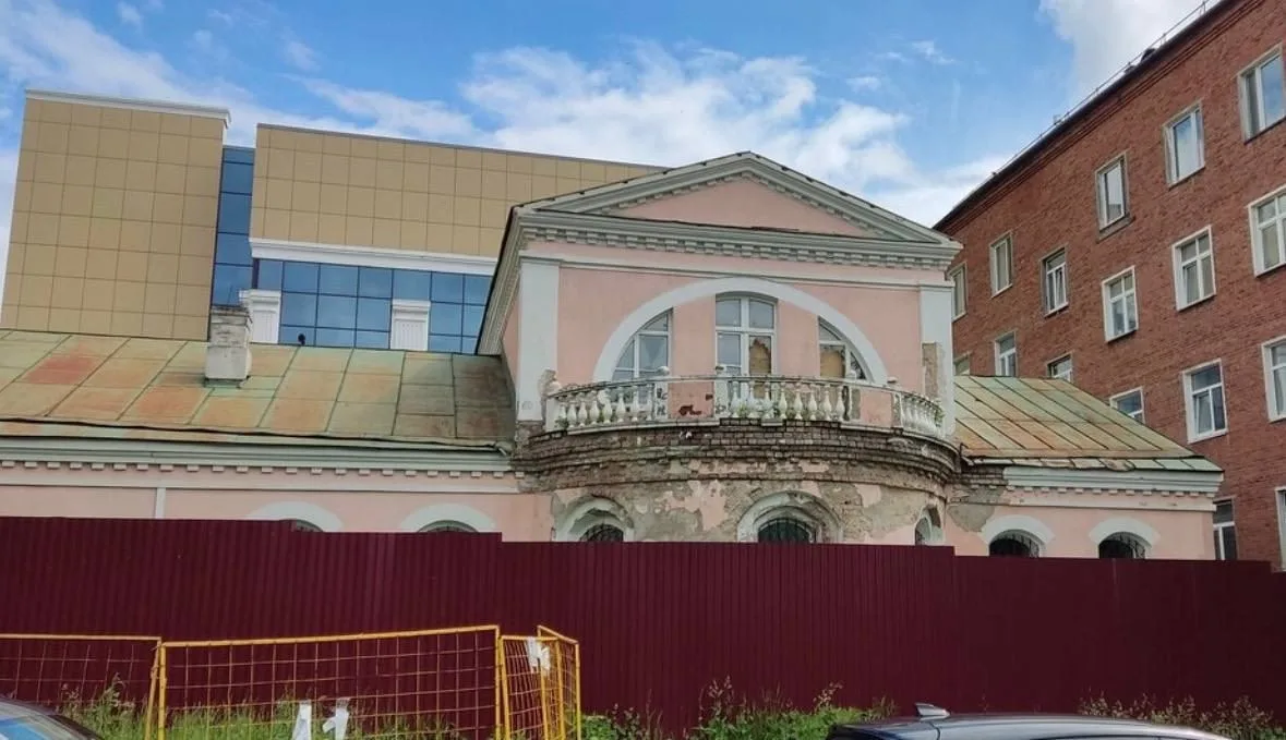 В Ижевске старинный особняк продают за один рубль