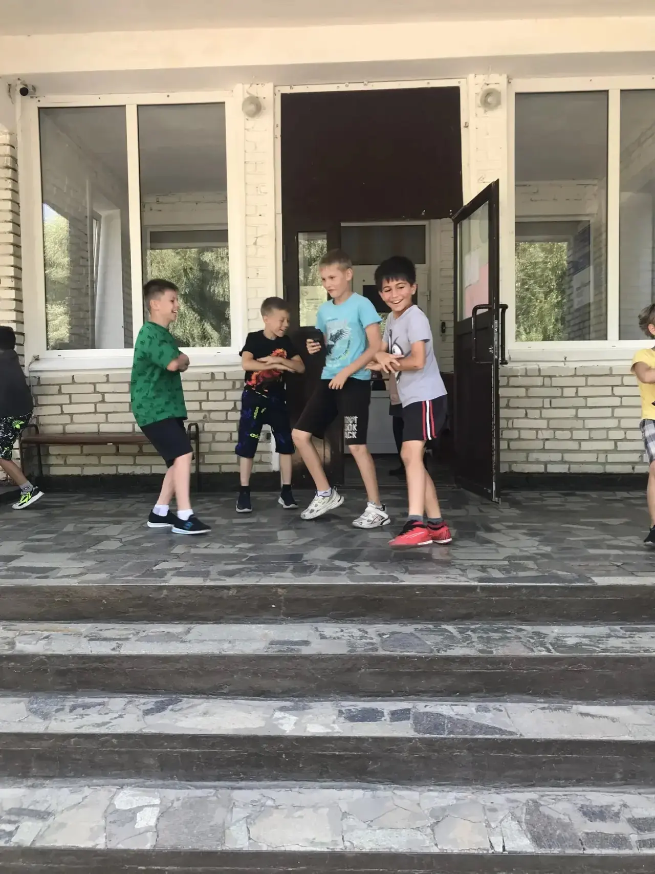 ⭐️Мы рады поделиться с вами впечатлениями о том, как прошёл очередной день в школьном лагере «Мураве
