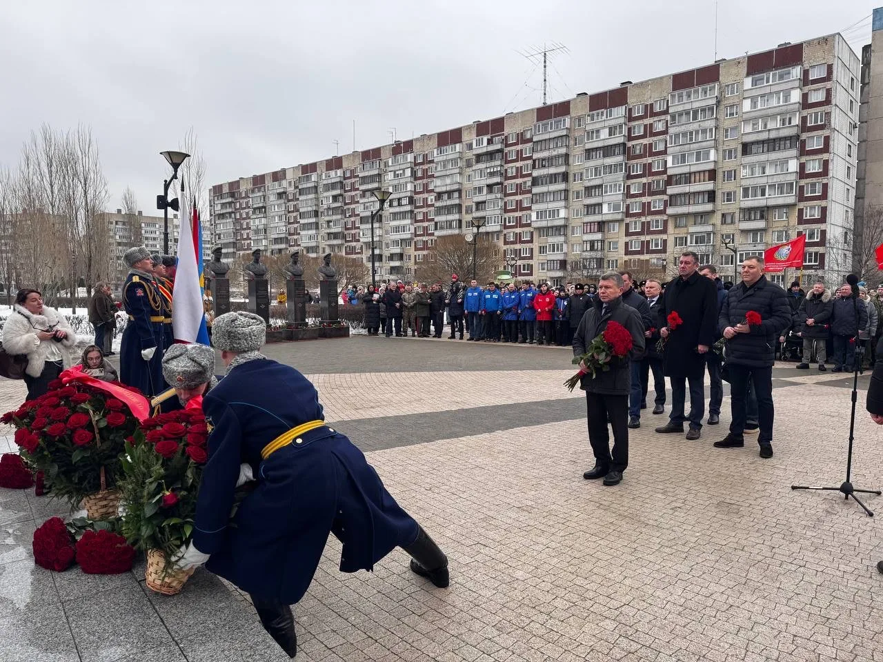 Председатель Комитета Андрей Голомбиевский почтил память героев-десантников 6-й роты в годовщину их 
