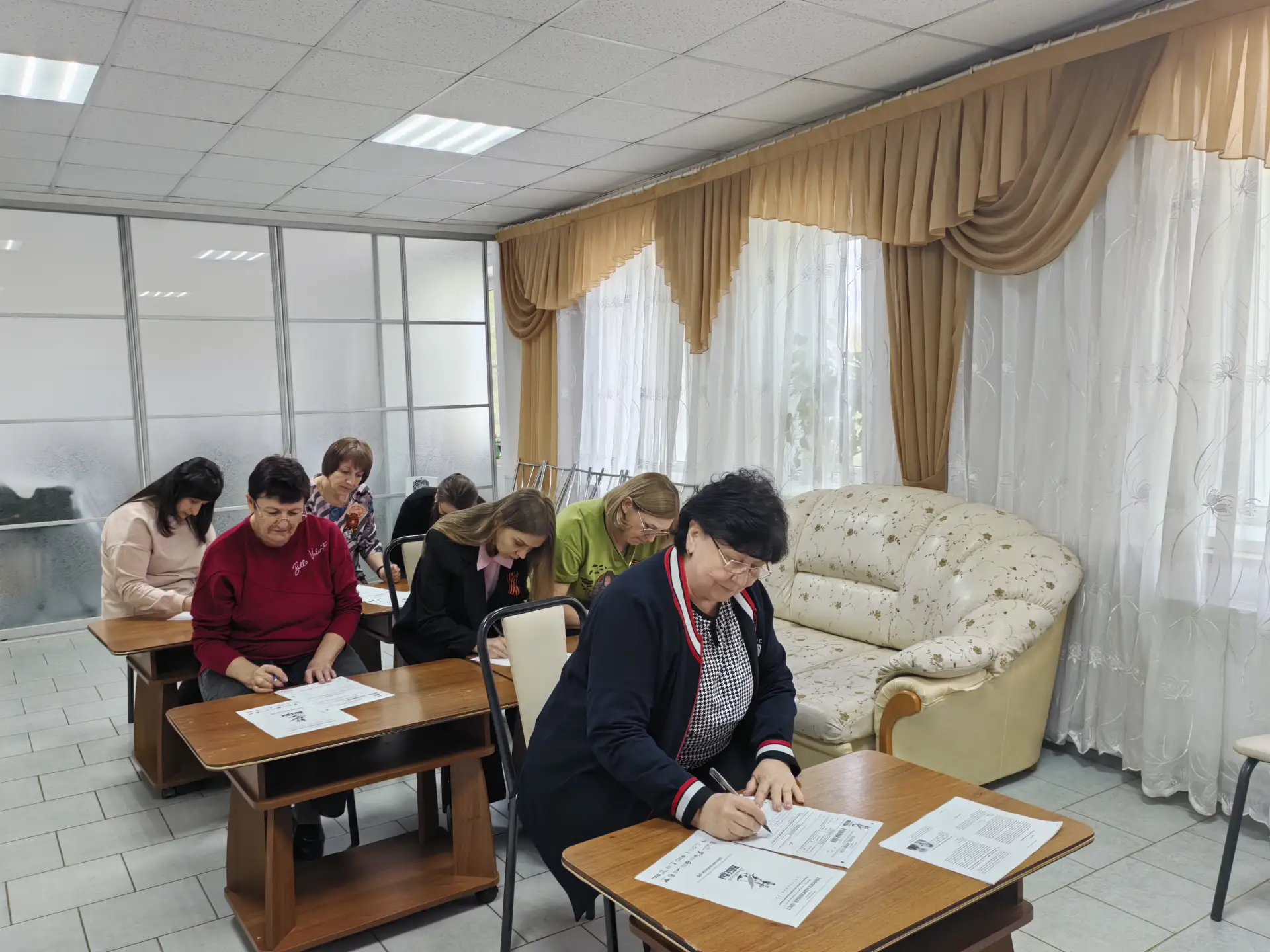 Специалисты Ипатовского центра соцобслуживания написали «Диктант Победы»