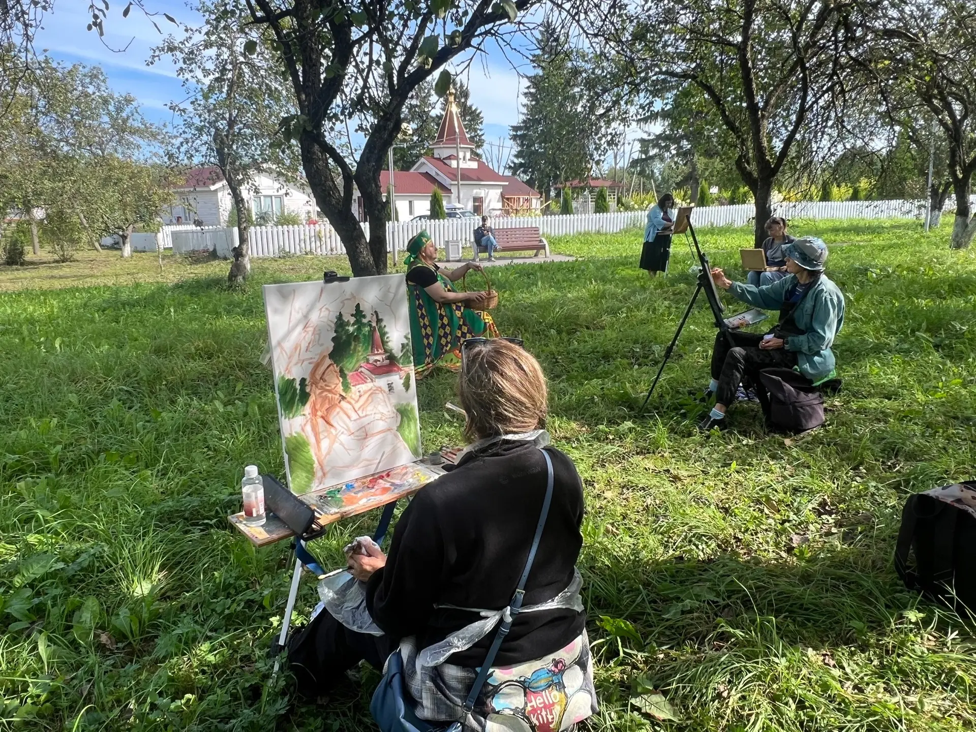 🌳В субботу, наш Яблоневый сад гостеприимно принял участников открытого пленэра художни...