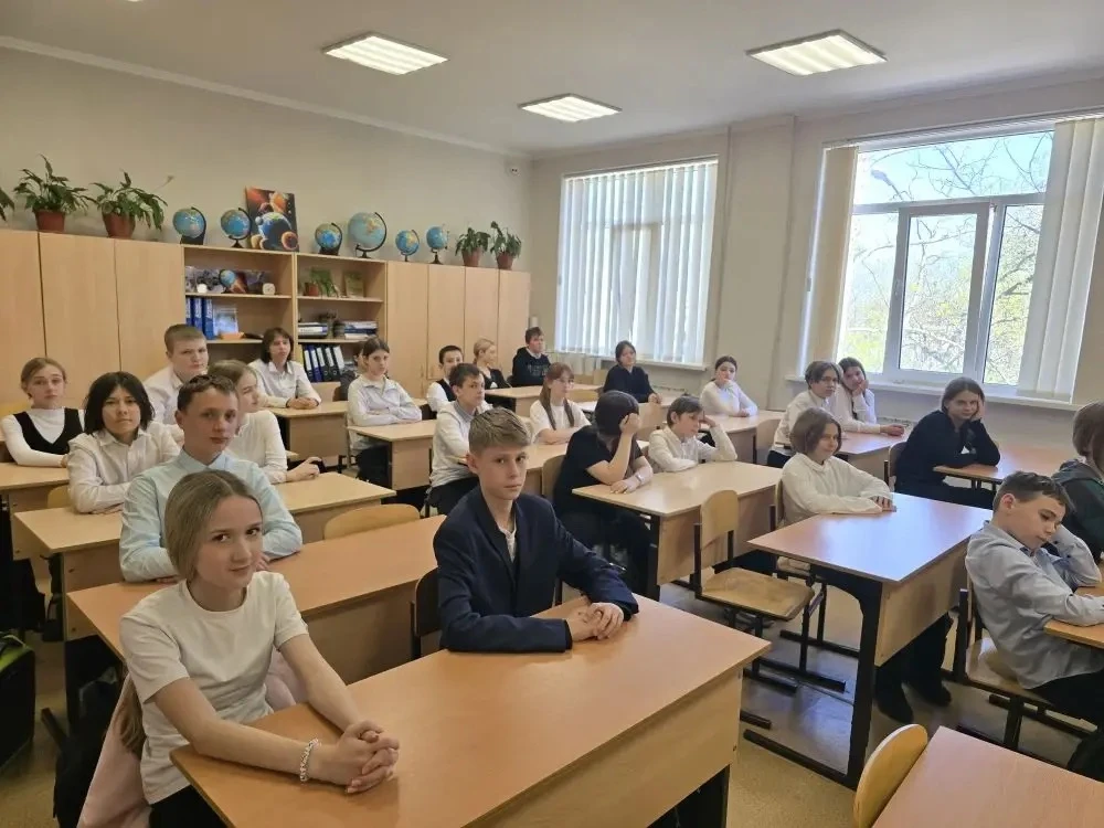 В 6-А классе, классный руководитель Прокофьева О. Н., прошел классный час "Что мы знаем о травле?"  