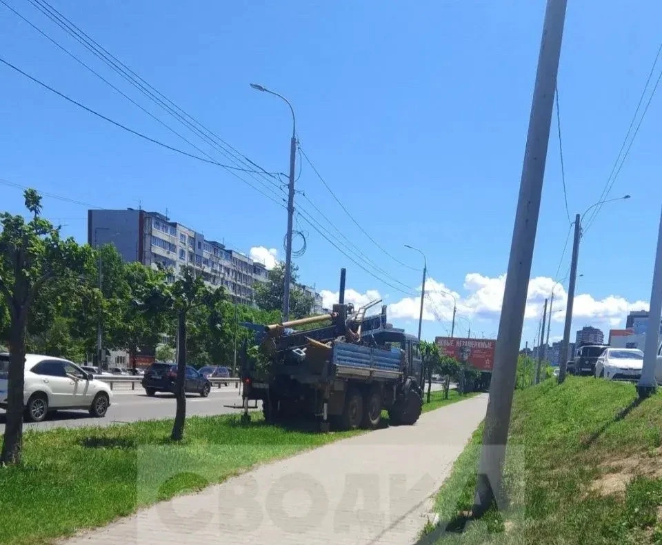Какое-то непонятное ДТП на ул. Павла Морозова, 95
