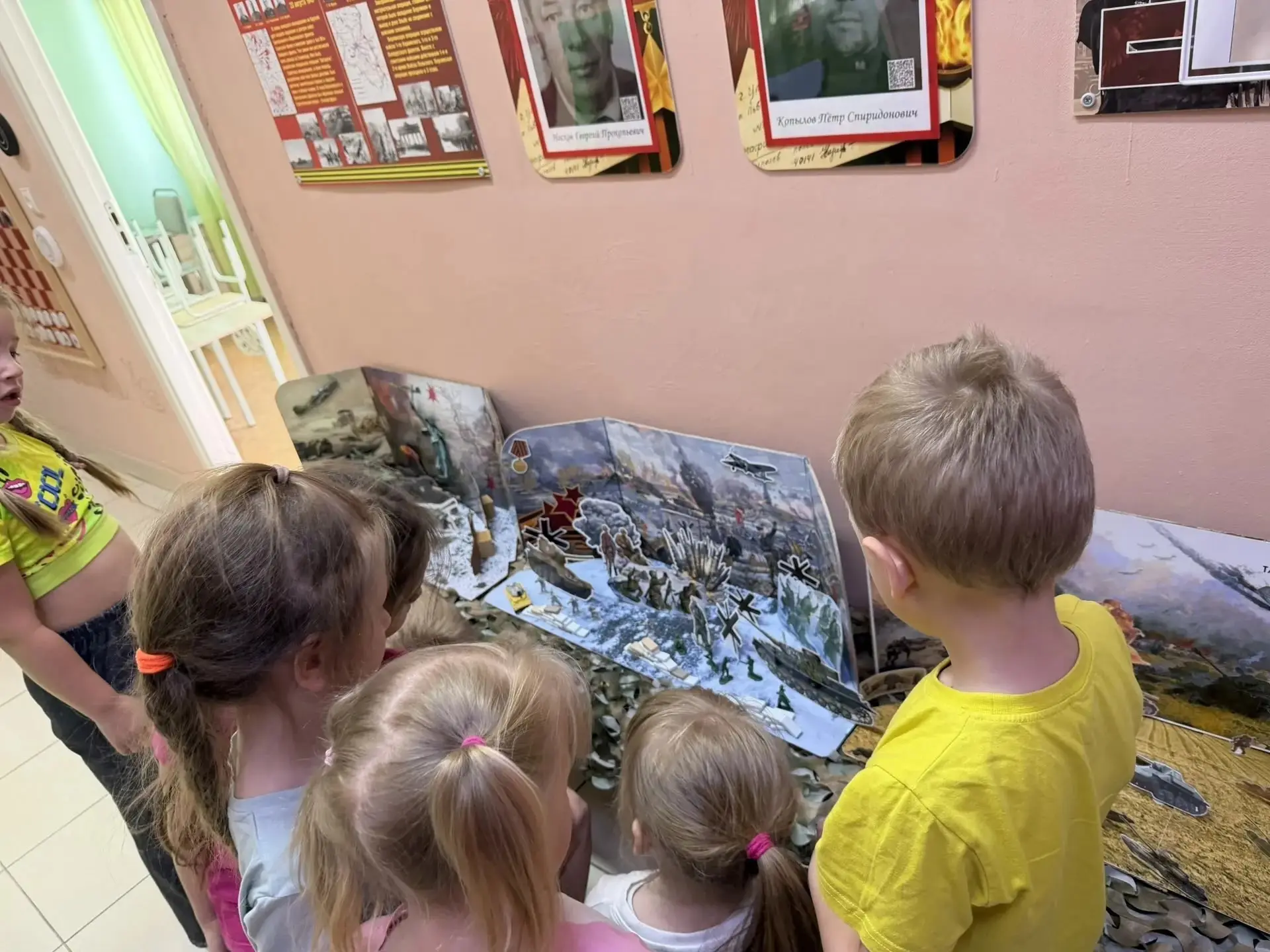 Накануне праздника Дня Победы  в  группе «Одуванчик» состоялось важное и трогательное м...