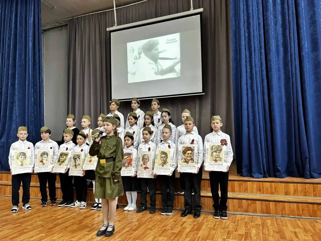 📸✨ Делимся яркими моментами конкурса военно-патриотической песни «Голос памяти»  Эти фотографии пере