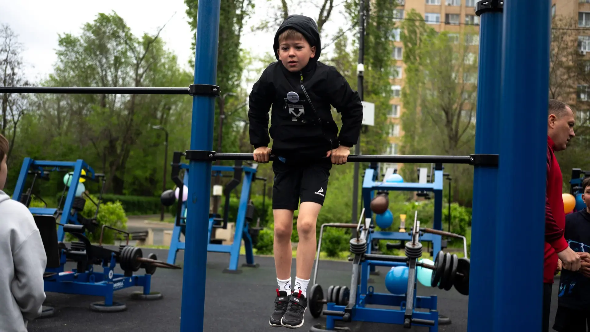 💪🏻 В Балакове прошел масштабный фестиваль уличного спорта  Турники, силовые элементы, музыка, мастер