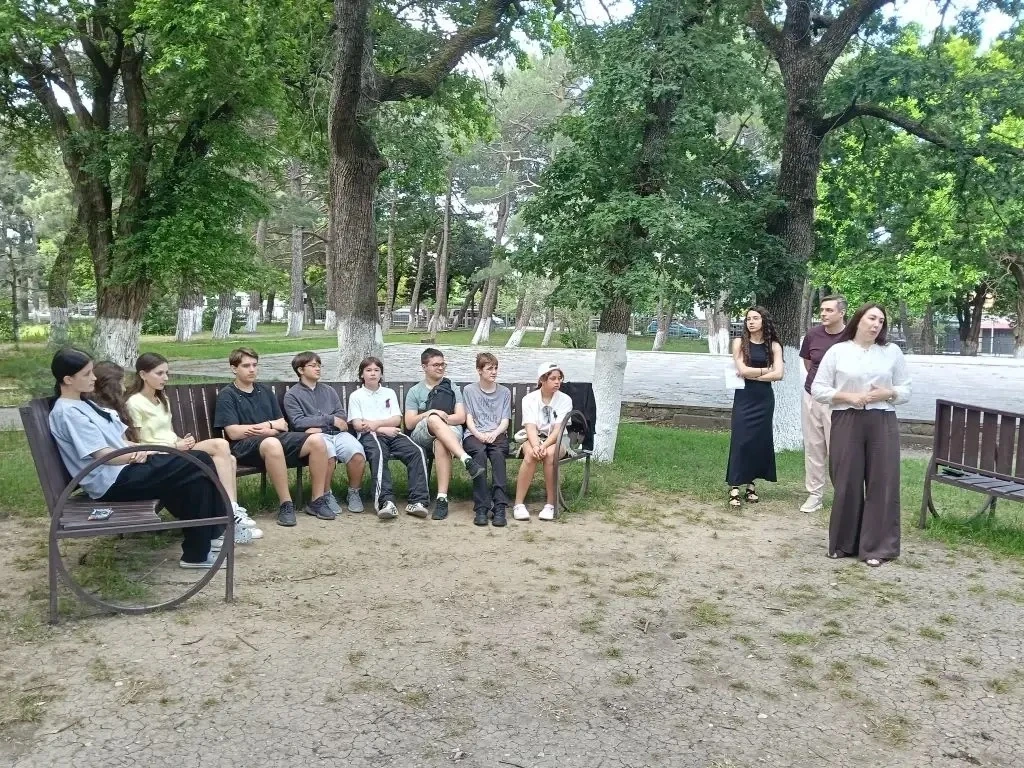 В лагере для старших детей группы ЛТО состоялась важная и познавательная встреча со специалистами, п