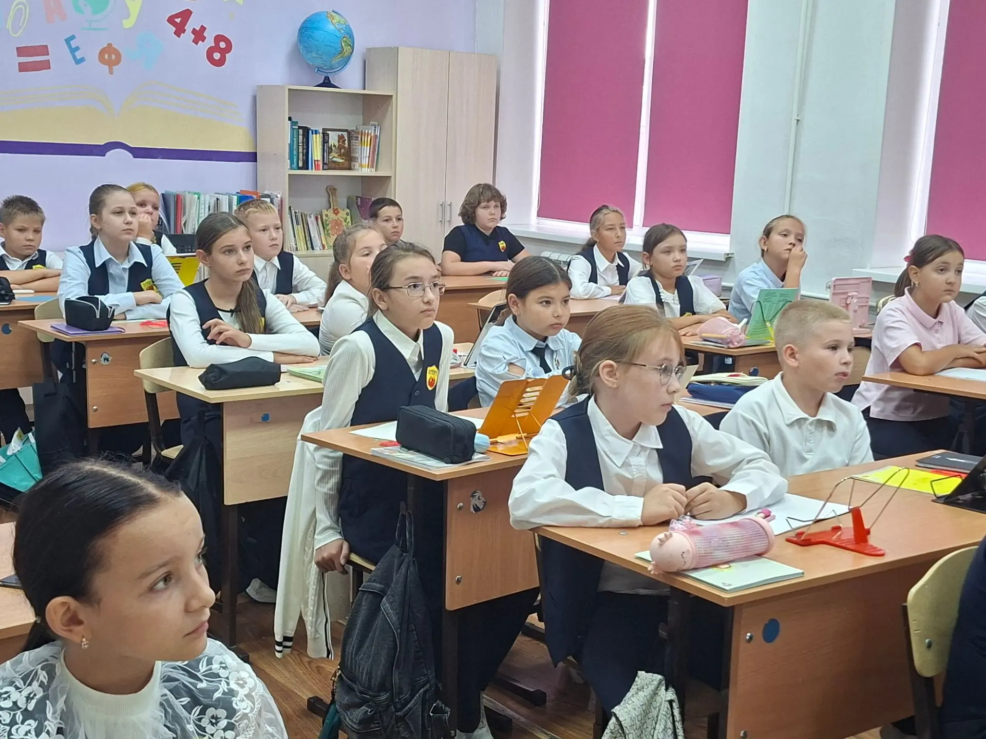 ❗️В рамках "Единого дня безопасности" в 4 классе прошла профилактическая беседа, котору...