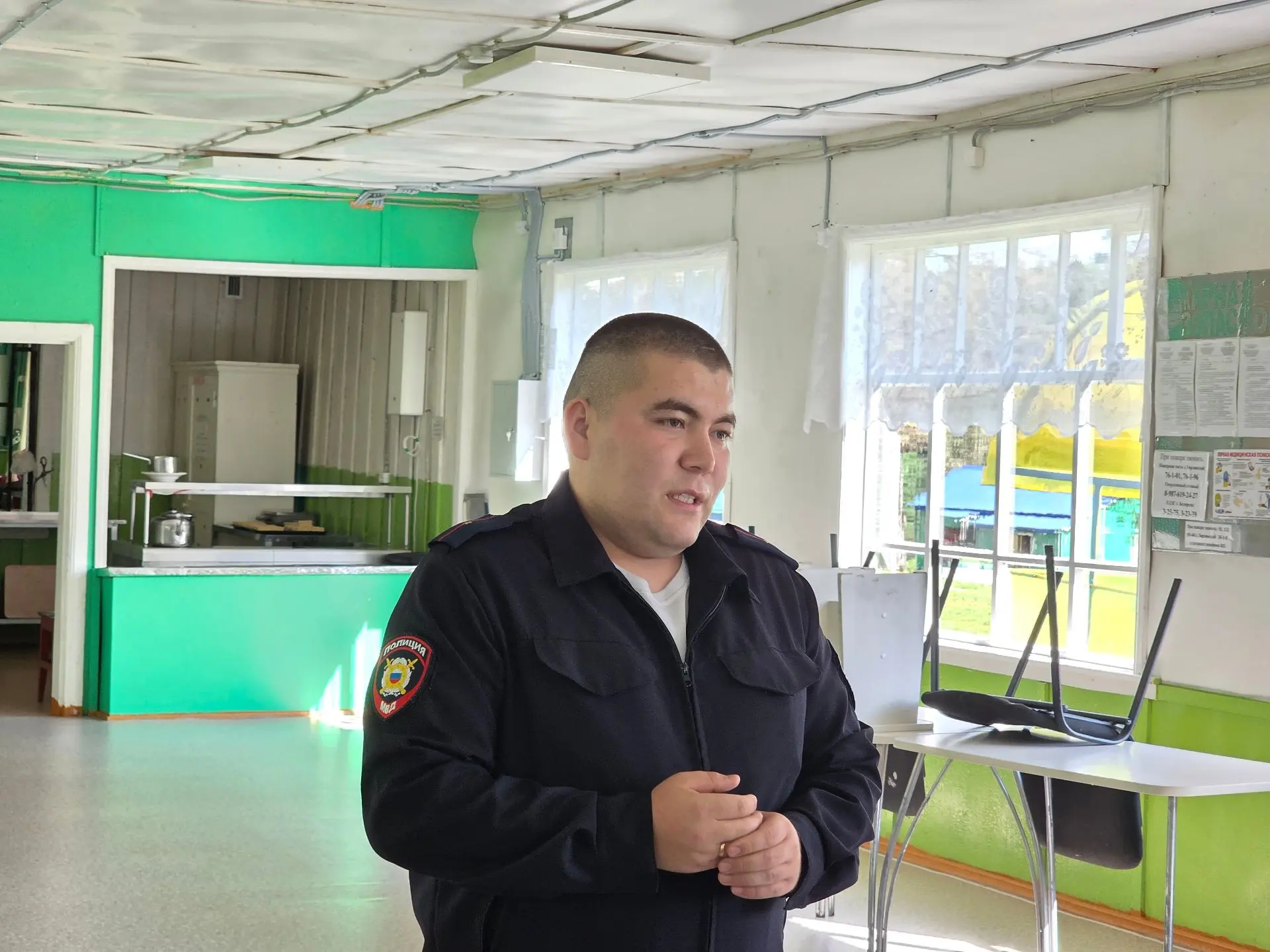 В детском лагере имени Александра Матросова прошла встреча с полицейскими и общественни...