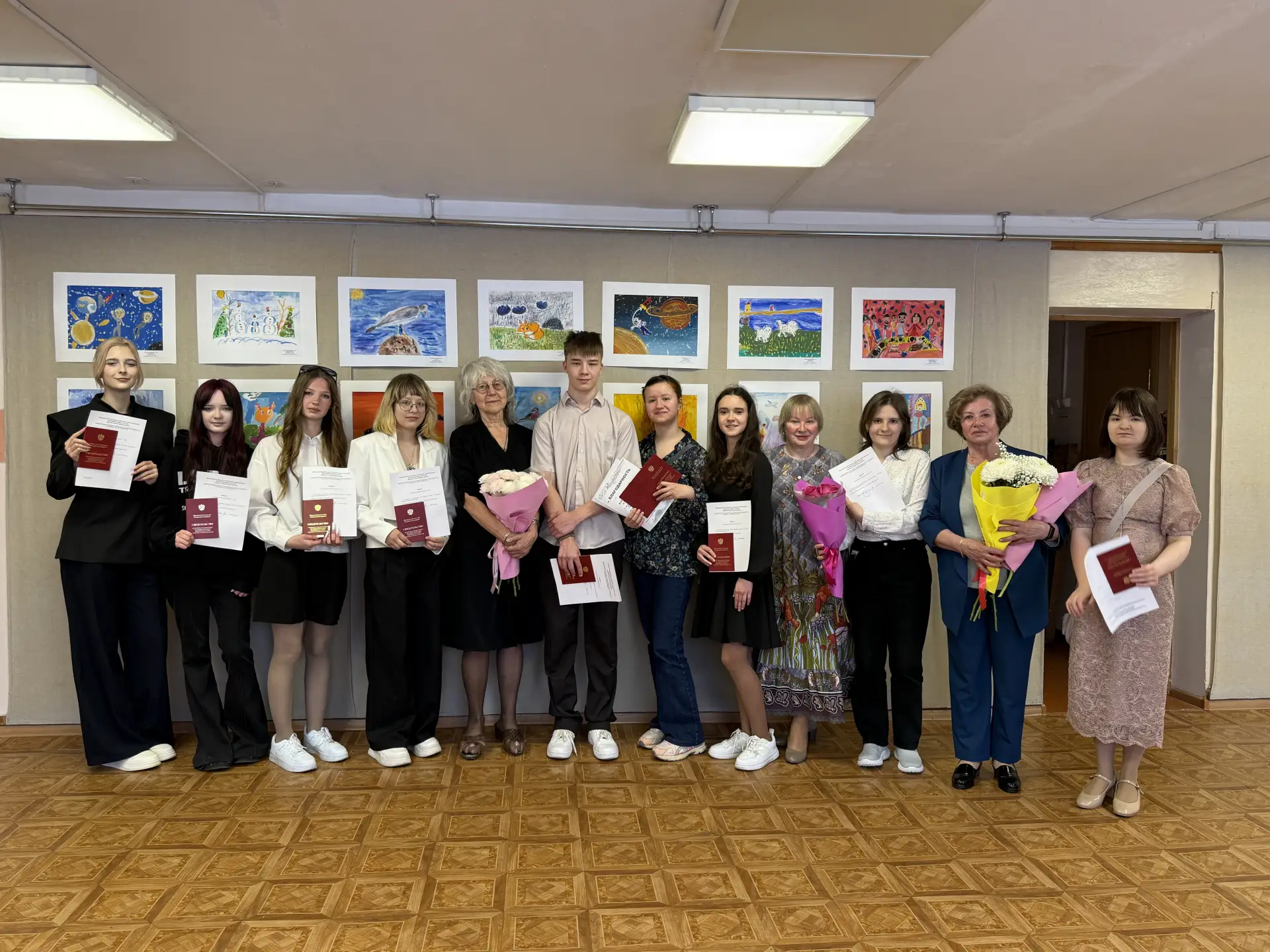🧑‍🎓👩‍🎓 Наши выпускники получили свидетельства об окончании обучения!