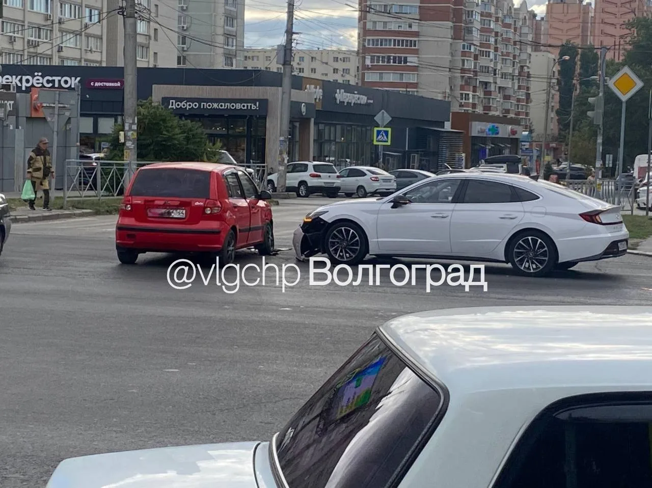 ⚡️ДТП на Спартановке возле остановки «Новая Спартановка»