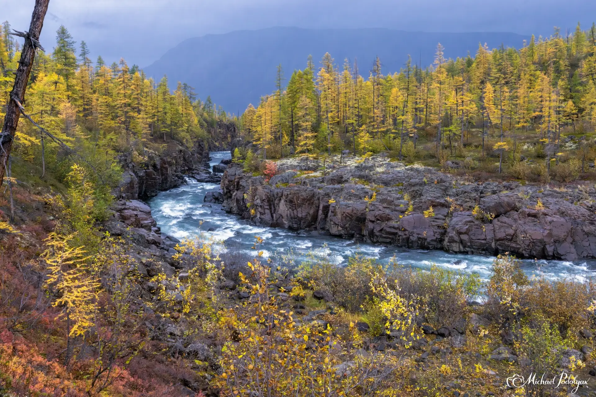 Роскошные краски осеннего Таймыра😍, долина реки Хойси.