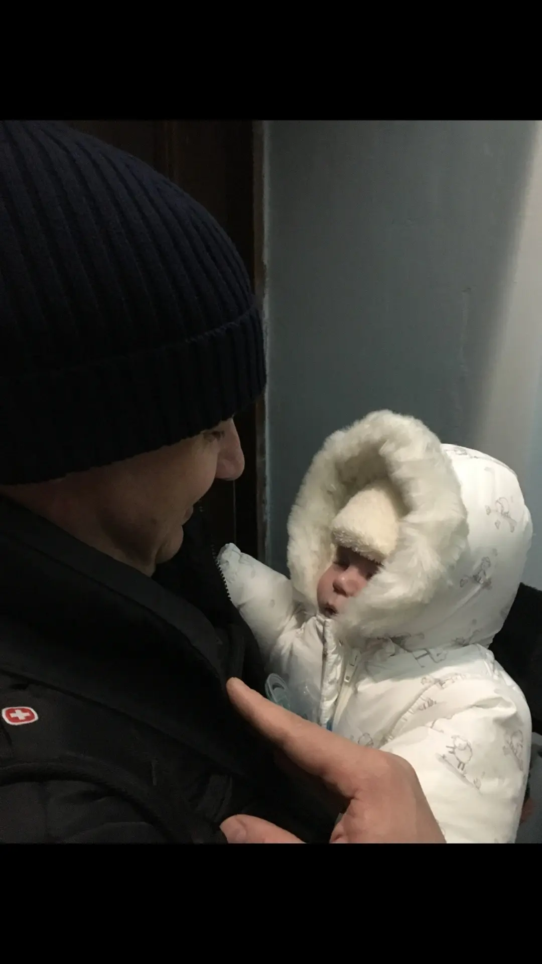 Забрать Лёву сразу не получилось. Нужно было подготовить документы. Муж вернулся домой ...