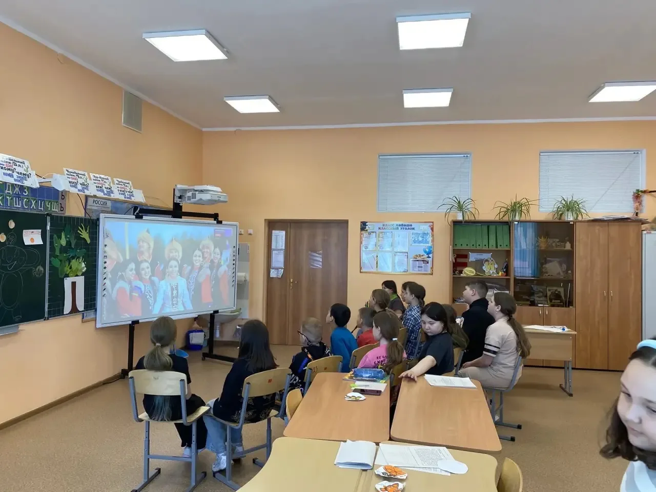 🚀 Как прошел еще один день в лагере дневного пребывания «Удача» на базе СОШ №5? Очень активно и позн