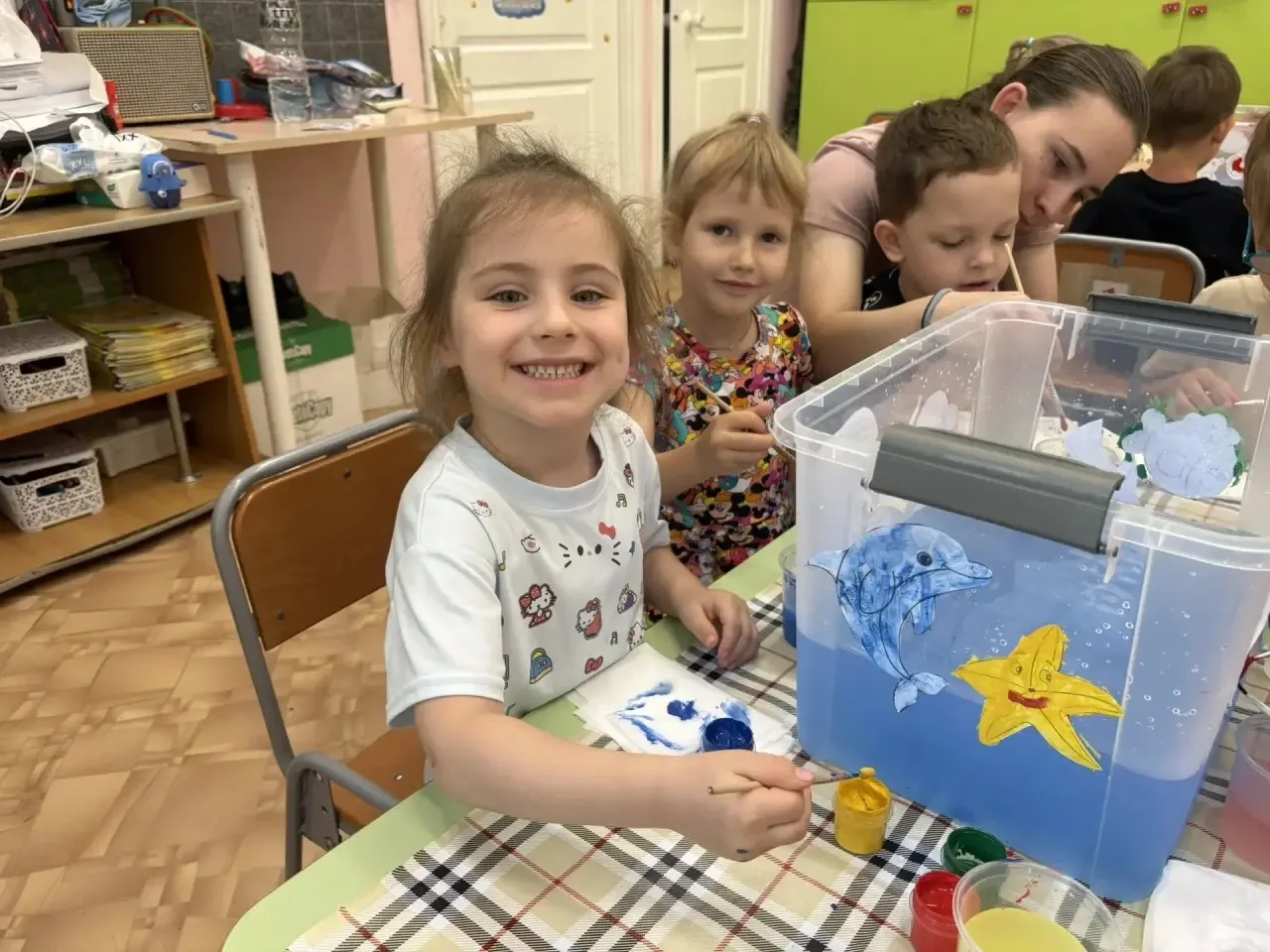 Сегодня в нашей группе прошло весёлое занятие по художественно-эстетическому развитию «Подводный мир