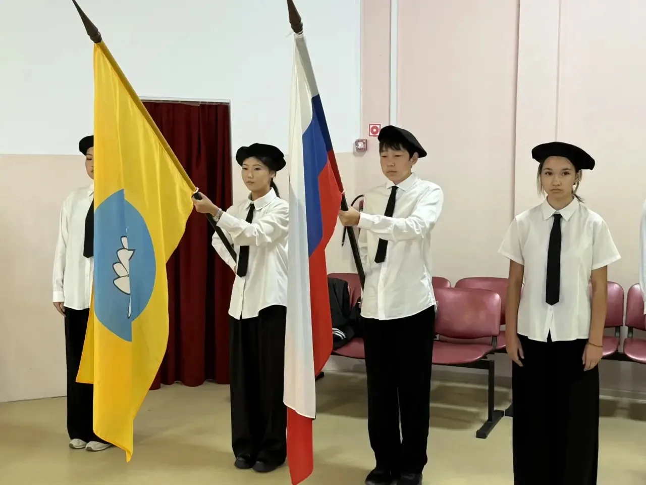 🔔 Новая неделя — новые высоты! 🇷🇺