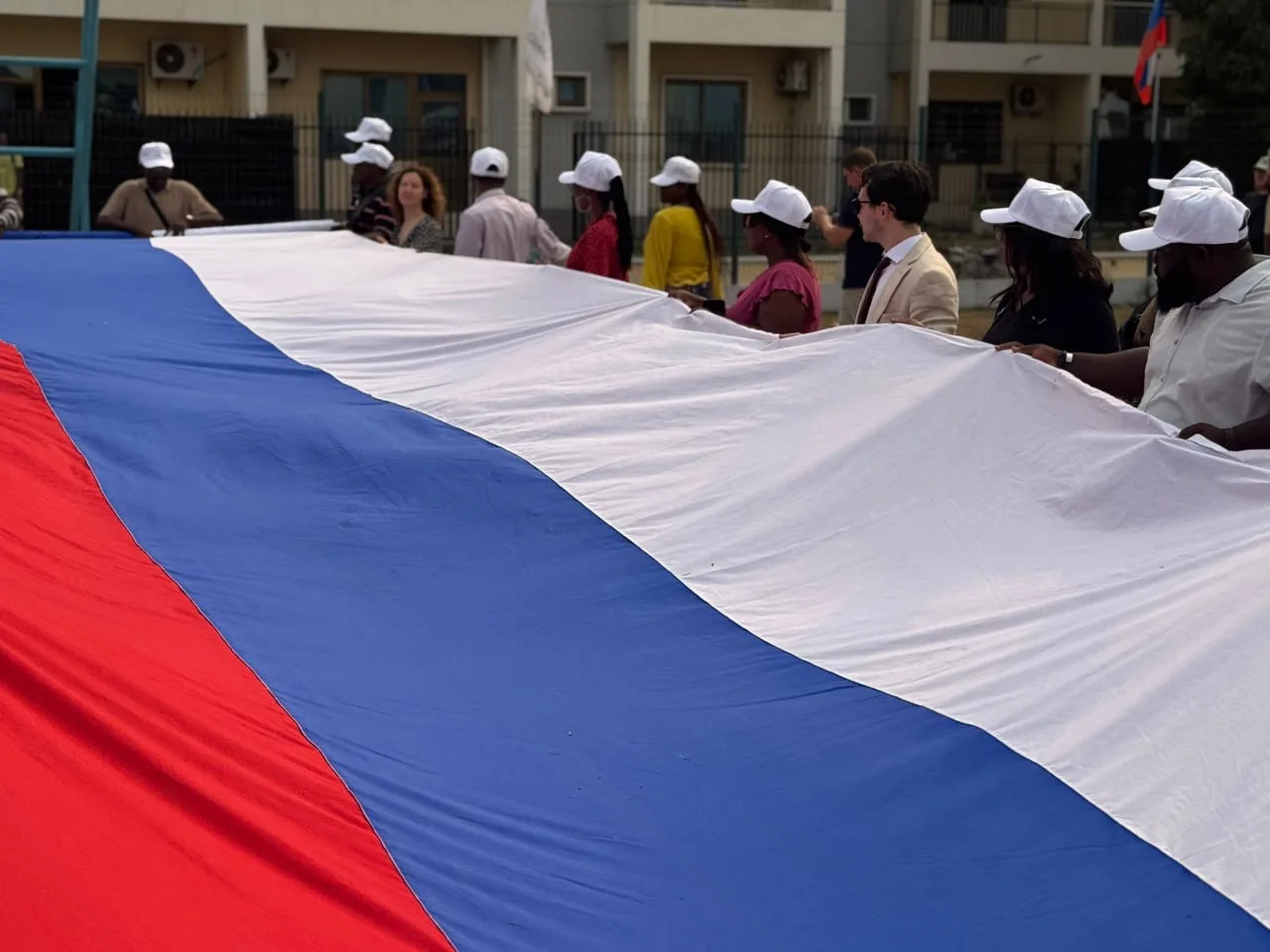 On August 22, the largest Russian flag in Africa was unfurled in Brazzaville.
